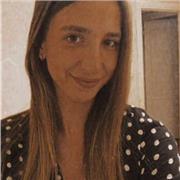 Ex alumna de colegio prácticamente inglés da clases particulares. Además he trabajado allá como azafata de vuelo utilizando el idioma a diario
